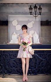 淡粉色丝袜美腿